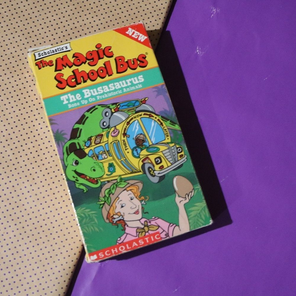 The Magic School Bus Busasaurus VHS